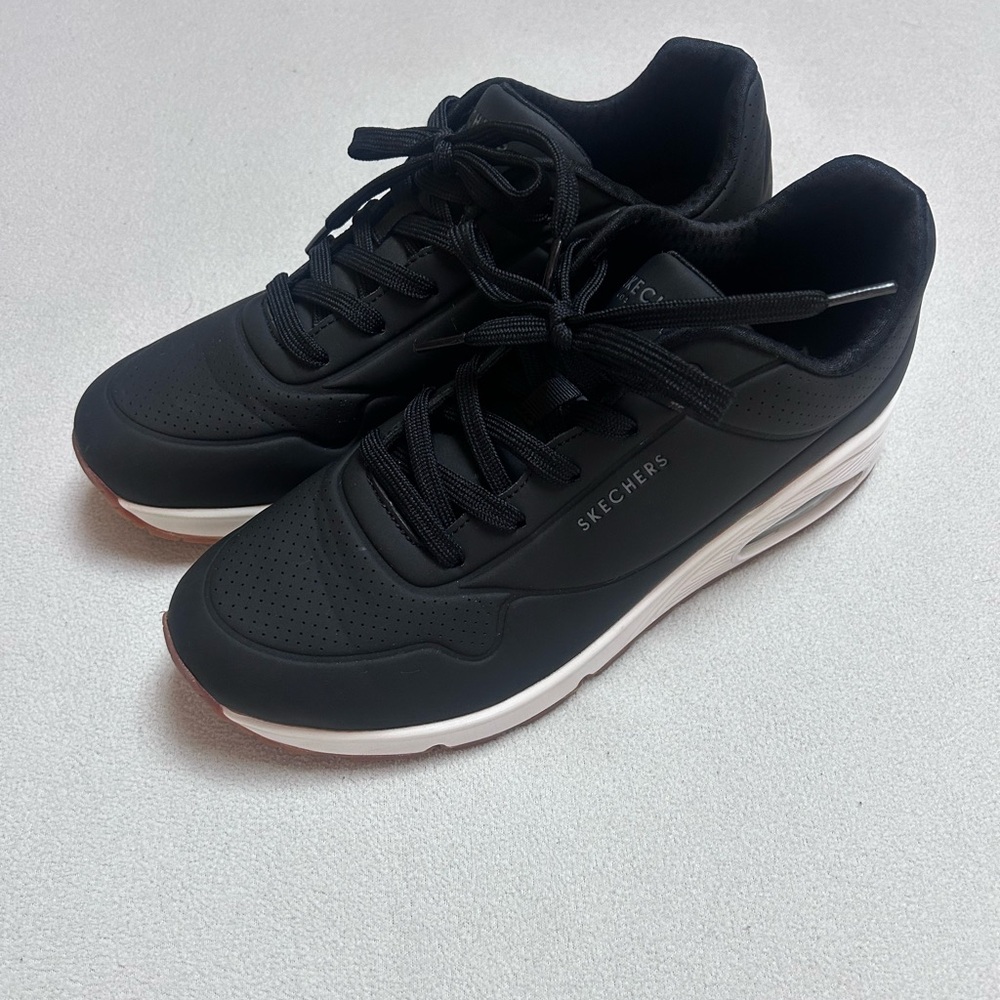 Women Sketchers Uno Black - Stand on Air